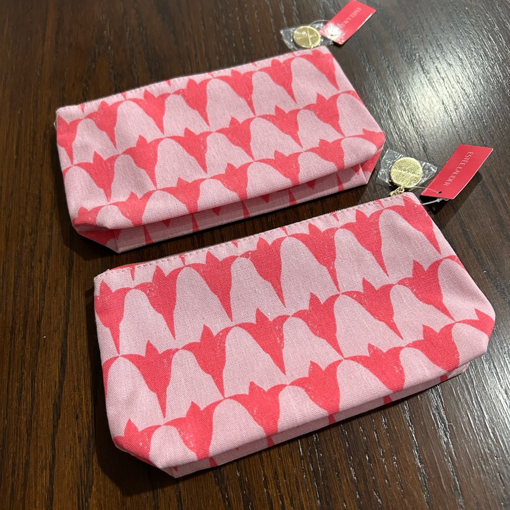 2xEstée Lauder cosmetic Pouches